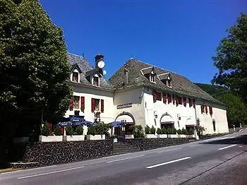 Hotel Du Pont De Lanau 2*